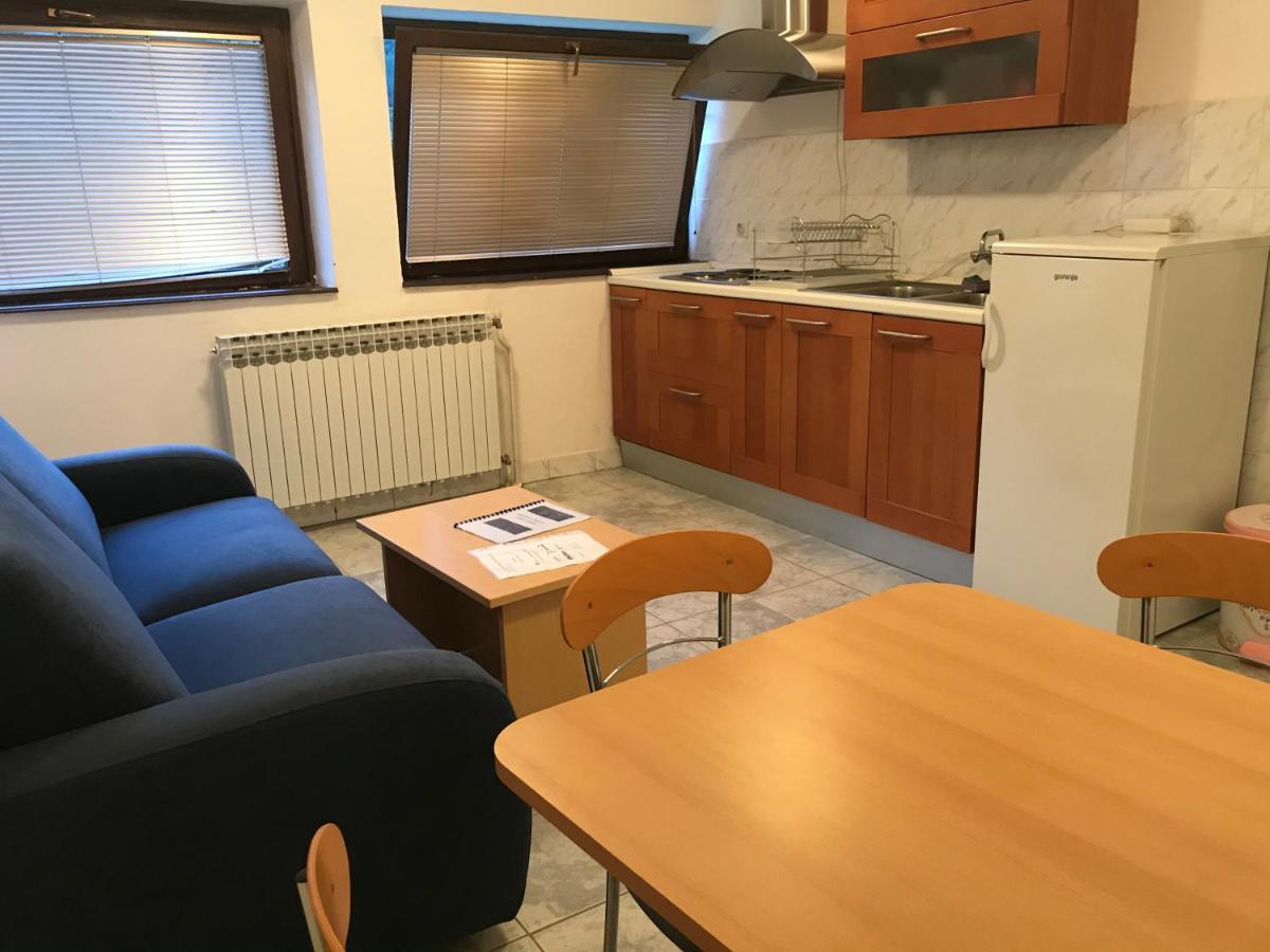 Apartmani Kosuta Tjentiste Extérieur photo