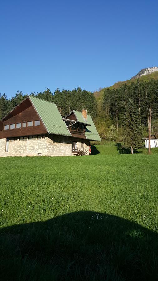 Apartmani Kosuta Tjentiste Extérieur photo